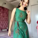 Manasi Naik Instagram - I am attracting better because I have discovered that it all starts with ME I'm going to change myself first so that everything can align for me. I'm not going to blame anyone. I'm going to take responsibility for my life. The better I become, the better I attract…🍀 Thank you Universe 💫 I will Not Give Up Growing Glowing And Healing ❤️‍🩹 #ManasiNaik #Actor #Performer #Beingme #OnMyOwn #Beauty #OOTD #fashionstyle #MyStyle #Secret #grattitude #Happy #survivor #Growing #Glowing #WorkingHard #WatchMeGrow #ThankYou #SelfRealisation #survivor #Cultured #Morals #Focused #mentalhealthawareness #MentalPeace #NewDreams #NeverGiveUp #newbeginnings 🧿