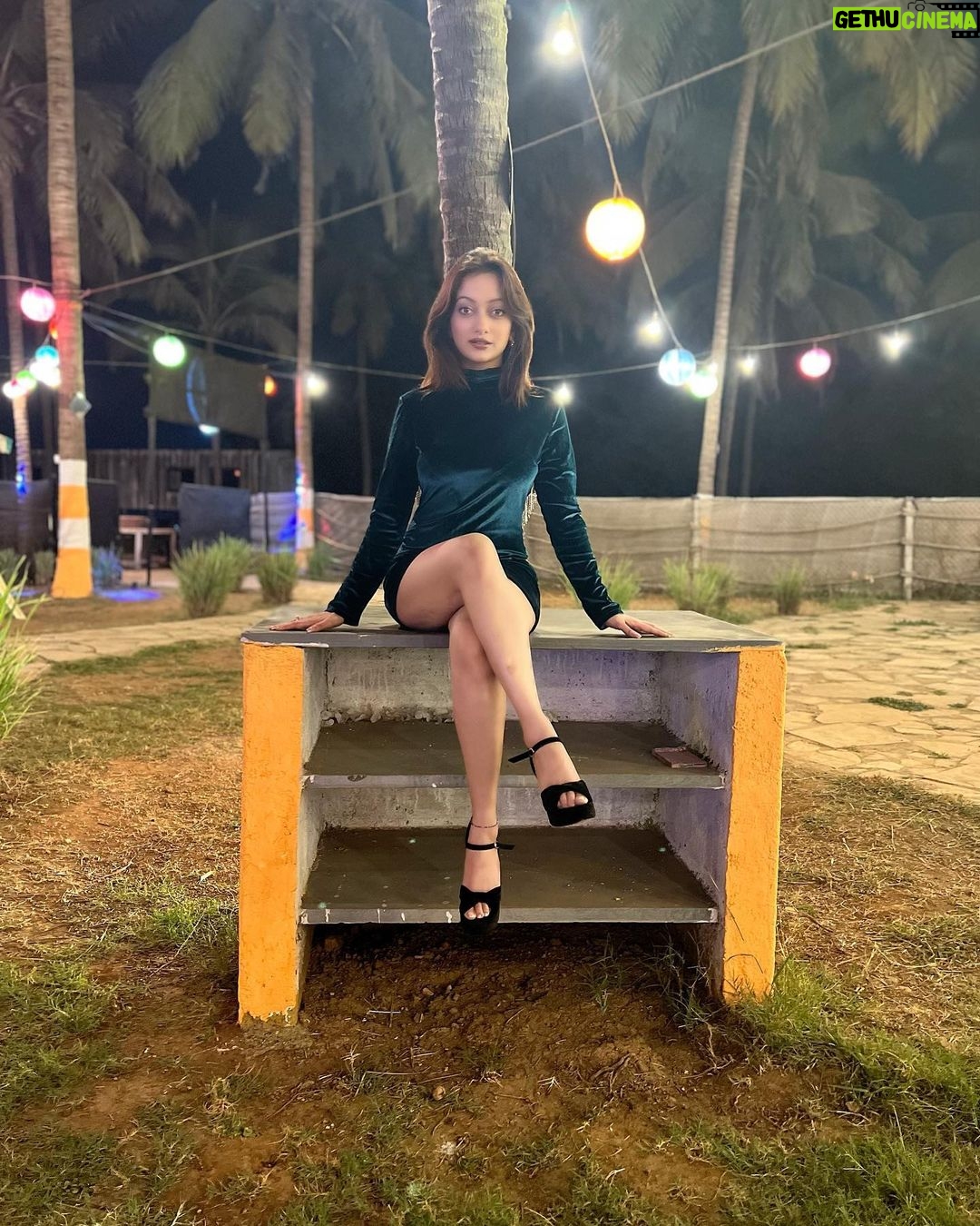 Manasi Naik Instagram - Nothing Stops a Girl When she is Ready To be SUCCESSFUL 👄🎟️🎭 Thank you Universe 💫 I will Not Give Up Growing Glowing And Healing #ManasiNaik #Actor #Performer #Beingme #OnMyOwn #Beauty #OOTD #fashionstyle #MyStyle #Secret #grattitude #Happy #survivor #Growing #Glowing #WorkingHard #WatchMeGrow #ThankYou #SelfRealisation #survivor #Cultured #Morals #Focused #MentalPeace #NewDreams #NeverGiveUp #newbeginnings 🧿 #extraspecial