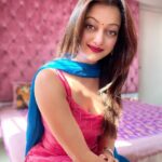 Manasi Naik Instagram - जब कुछ पल के लिए मुस्कुराने से तस्वीर अच्छी आ सकती है तो हमेशा मुस्कुराने से ज़िन्दगी अच्छी क्यों नहीं हो सकती है 💕 Thank you Universe 💫 I will Not Give Up Growing Glowing And Healing ❤️‍🩹 #ManasiNaik #Actor #Performer #Beingme #OnMyOwn #Beauty #OOTD #fashionstyle #MyStyle #Secret #grattitude #Happy #survivor #Growing #Glowing #WorkingHard #WatchMeGrow #ThankYou #SelfRealisation #survivor #Cultured #Morals #Focused #mentalhealthawareness #MentalPeace #NewDreams #NeverGiveUp #newbeginnings 🧿 #CatMomOf12