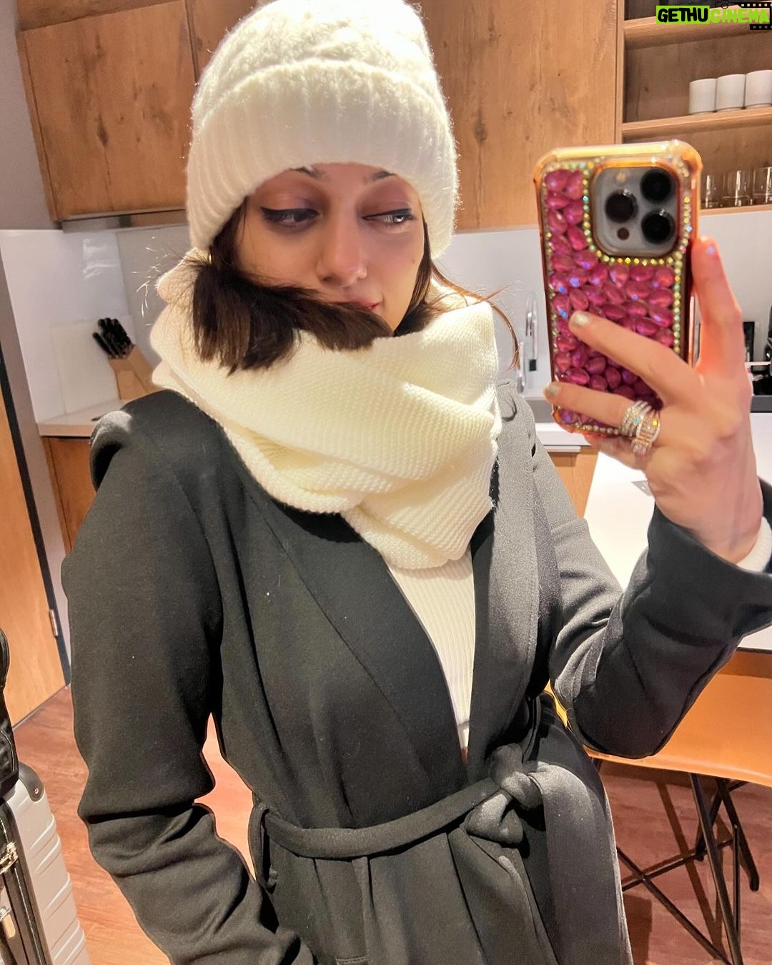 Manasi Naik Instagram - When you want it the most There’s no easy way out When you’re ready to go And your heart’s left in doubt Don’t give up on your faith Love comes to those who believe it And that’s the way it is…❤️✨🫶🏻🙈🔭🇩🇪🎀 Amsterdam, Netherlands