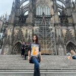 Manasi Naik Instagram - Kölner Dom: Majestic Beauty - Majestätische Schönheit ✨❤️🎀♾️👸🏻 Köln, Germany
