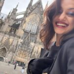 Manasi Naik Instagram - Kölner Dom: Majestic Beauty - Majestätische Schönheit ✨❤️🎀♾️👸🏻 Köln, Germany