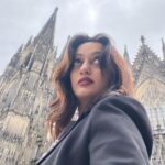 Manasi Naik Instagram - Kölner Dom: Majestic Beauty - Majestätische Schönheit ✨❤️🎀♾️👸🏻 Köln, Germany