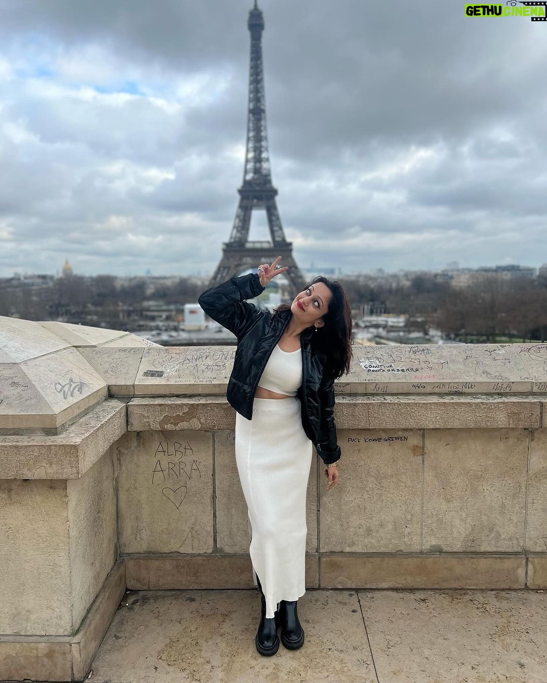 Manasi Naik Instagram - 👸🏻Finally breaking free from the chains of my past. With each step forward, I reclaim my power. Farewell to the old, hello to the possibilities. Life’s too short to dwell in the past, I’m living for the present and future Thank You everyone who stood by Me through this travel 🙏🏻 New Beginnings 🥂❤️✨💃🏻🧿 #NewBeginnings #DivorceJourney #FinallyItsOver #HappyMe #NewMe #ThankYou #Grateful #grattitude Paris,France