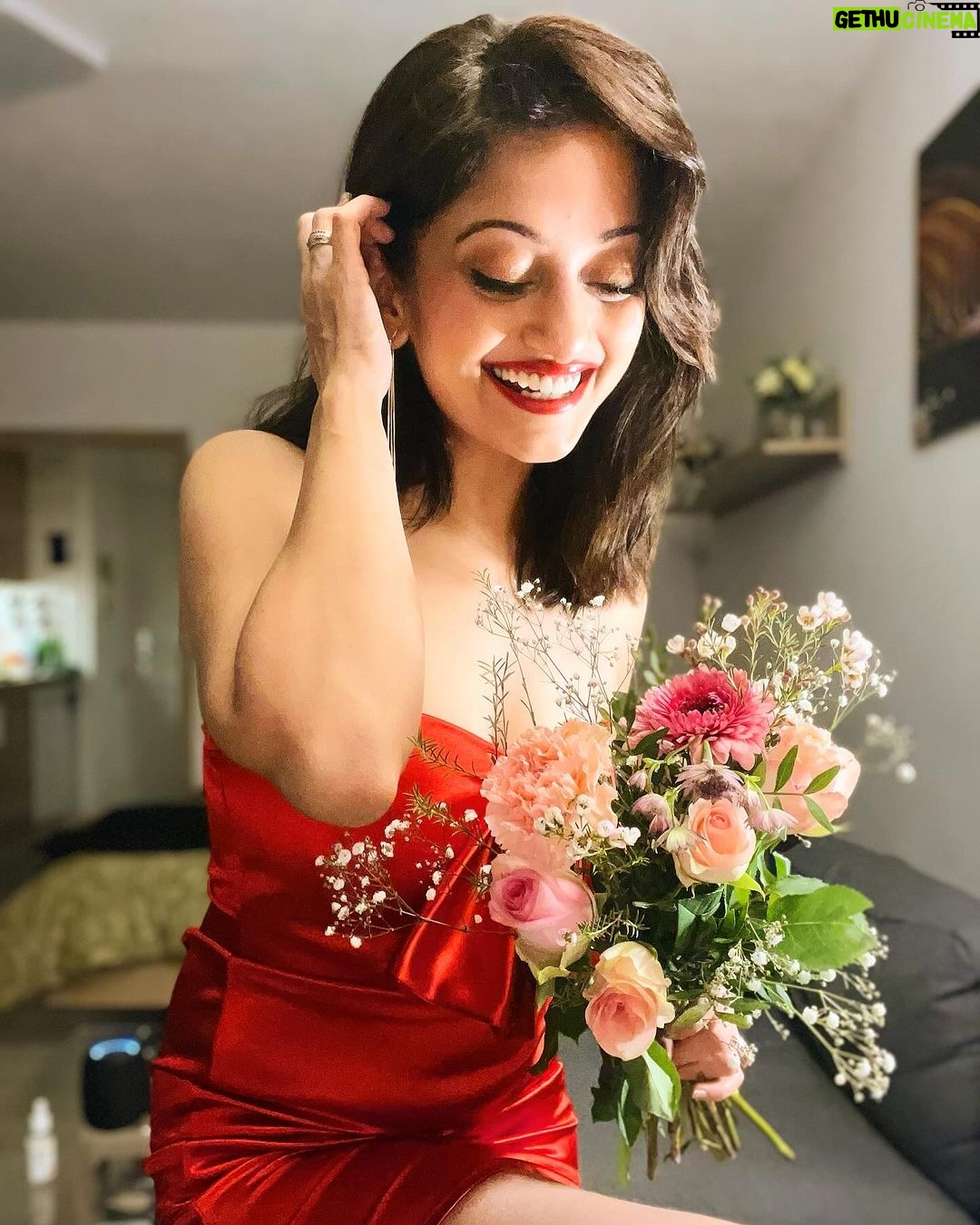 Manasi Naik Instagram - Smile and let the world wonder why...❤️ Germany