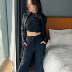 Manasi Naik Instagram - Girllllllllllls, you’ve gotta know when it’s time to turn the page…🎀 Amsterdam, Netherlands