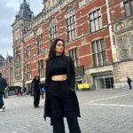Manasi Naik Instagram – Girllllllllllls, you’ve gotta know when it’s time to turn the page…🎀 Amsterdam, Netherlands