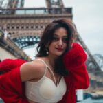 Manasi Naik Instagram - Champagne Wishes, Paris Dreams. ♥️🧁🥂 #birthdayinparis Tour de Eiffel