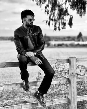 Maniesh Paul Instagram - 😎
Pic by @rakback0905 
#jattmode #mood #life #shoot