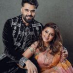 Maniesh Paul Instagram - Happy Diwali🪔♥️ Wearing @bharat_reshma Pic @montypanesarphotography #mp #diwali #home #blessed #love #gratitude