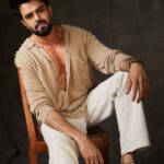 Maniesh Paul Instagram - Nonstop! Pic @meeteshtaneja For @filmfare #mp #life #blessed #feel #gratitude London, United Kingdom