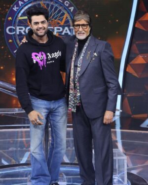 Maniesh Paul Instagram - I cant explain In words what he means to me….wish you a very happy birthday sir @amitabhbachchan 🤗🤗🙏🏼🙏🏼I can’t thank my stars enough that the man I admire the most knows me by my name…love you sir…keep inspiring us all…your fan boy for life and you know it…love you❤️🤗🙏🏼🙏🏼#mp #live #gratitute #mahanayak #bigb# bachchan #superstar #11thoctober #birthday