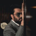 Maniesh Paul Instagram - Koi rokk ke dakhaave…jatt ne ni rukna!! Suit @bharat_reshma Pic @montypanesarphotography Shoes @brunexbareskin #mp #shoes #suit #style #me #fashion #life #blessed #gratitude