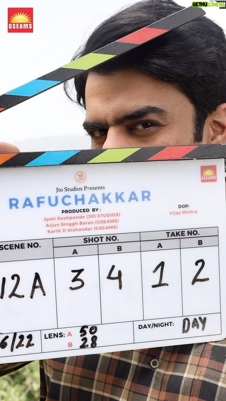 Maniesh Paul Instagram - #1monthanniversary 🎥🎞️ Wow, it’s been a whole month of #Rafuchakkar! Thanks for the love! We’re thrilled and low-key surprised you’re still into our crazy antics. Your support feels like winning the lottery, but instead of cash, it’s non-stop laughter and smiles. A million thanks! Get ready for more madness ahead! 🎉😄 Produced by #JyotiDeshpande #ArjunSingghbaran #KartkDNishandar and Directed by #RitamSrivastav @manieshpaul @priyabapat @akshapardasany@officialjiostudios @jiocinema @gseamsak @shirin_sewani@officialsushantsingh @vikramkochhar @aakashdahiya002@iambrij0808 @chahatvig @bhawsheel @lekhaprajapati@actortrupti @kuldeepsareen @pravinadeshpande@arjunsbaran @kartiknishandar @ritams18 @tejkarran@miiteshjethvva @himanichauhan @uditsangghvi@nitinzanwar @amitrajmusic @kshitijpatwardhan @paragnm #Rafuchakkar #JioCinema #JioStudios #GSEAMS#ArjunSingghBaran #KartkDNishandar#RafuchakkarOnJioCinema #JyotiDeshpande #ManieshPaul#PriyaBapat #AkshaPardasany #SushantSingh