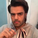 Maniesh Paul Instagram – That’s how my hair behave in monsoons!!!hahahahaha
Who all connect with this?😜😂#mp #mumbai #monsoons #rains #hair #nocontrol #manage #life