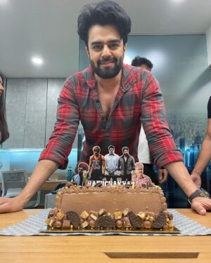 Maniesh Paul Instagram - Your unwavering support has been the cornerstone of our journey.

Thank you for making Rafuchakkar a raving success.

#RafuchakkarOnJioCinema streaming free NOW! 

Produced by #JyotiDeshpande #ArjunSingghbaran #KartkDNishandar and Directed by #RitamSrivastav

@manieshpaul @priyabapat @akshapardasany @officialjiostudios @jiocinema @gseamsak @shirin_sewani @officialsushantsingh @vikramkochhar @aakashdahiya002 @iambrij0808 @chahatvig @bhawsheel @lekhaprajapati @actortrupti @kuldeepsareen @pravinadeshpande @arjunsbaran @kartiknishandar @ritams18 @tejkarran @miiteshjethvva @himanichauhan @uditsangghvi @nitinzanwar @amitrajmusic @kshitijpatwardhan @paragnm 

#Rafuchakkar #JioCinema #JioStudios #GSEAMS #ArjunSingghBaran #KartkDNishandar #RafuchakkarOnJioCinema #JyotiDeshpande #ManieshPaul #PriyaBapat #AkshaPardasany #SushantSingh