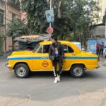 Maniesh Paul Instagram - KOLKATA-ing…city I love…kuch alag kamaal ki baat hai is seher mein…@sanyuktap miss you!im in your city!#mp #kolkata