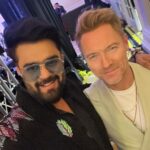 Maniesh Paul Instagram - Have always loved his songs! Grown up on them! Lovely meeting you @rokeating 🤗🤗 #mp #ronankeating #singer #star #words #musicislife #gratitude