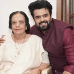 Maniesh Paul Instagram - Happpy birthday mummmmmyyyyy @paulurmil my poppi(as I fondly call her) we love you for EVERYTHING 🤗🤗🤗your blessings have made me who I am!!! Chalo sab log blessings lelo #mp#mummy #wishes #love #life #gratitude