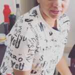Manimegalai Instagram - Loan kashtangal 🐒🙃 Sunday vandhu wanted ah maatikitta Bank la Work panra Hussain Friend 😂 Clip from recent vlog 😃 Full Video On #HussainManimegalai Youtube Channel 🙌 Link On Bio #comedyvideos #sunday #friends