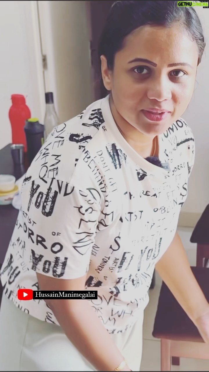 Manimegalai Instagram - Loan kashtangal ππ Sunday vandhu wanted ah maatikitta Bank la Work panra Hussain Friend π Clip from recent vlog π Full Video On #HussainManimegalai Youtube Channel π Link On Bio #comedyvideos #sunday #friends