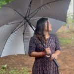 Manimegalai Instagram - Just Rain & Nature Sounds ☔️ My Sunday Eve 🌴 Any Rain lovers ..?! 🙋‍♀️ #rainsound #rain #indianvillage #nature #trendingreels