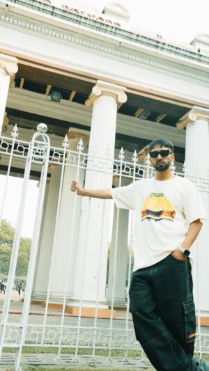 Maninder Buttar Instagram - Jithe le jana ae laijo jee laijo jee ….! 
#maninderbuttar
📷- @pramstrytlr