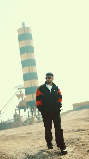 Maninder Buttar Instagram - Charhi jatt te jawani poori athrii..!
#maninderbuttar 
🎥- @arsh_234