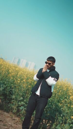 Maninder Buttar Instagram - Dukh uhnu hunda koi kyo Mainu mehsoos hove ..!!! 
#maninderbuttar