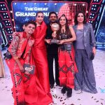 Manisha Rani Instagram - DREAMS DO COME TRUE ✨ Aaj shabd kam hain aapki tareef mein..Bihar ke chote gaon se aai ek choti se ladki ne bade sapne dekhe!! Aur us sapne ko pura karne ke liye pura hindustan saath aa gaya... Sukriya un sab ko jinhone mujhe jhalak ki journey mein itna pyar diya aur trophy bhi mere hath mein dilwai sirf yahi khaungi. 🙏 Aap ki tareef mein kya kahen❤️ Aap hamari jaan ban gaye. I am happy...So happy..m going to sleep like a baby today after a hard day’s work and it’s all because of my FANS = FAMILY❤️ Sooo grateful 🙏 #ManishaRani #ManishaSquad #jhalakdikhlajaa11
