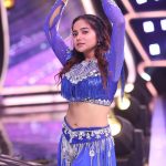 Manisha Rani Instagram - Are you guys ready for today’s episode ? Aaj ka episode dekhna jarur ,Aaj ki voting bahut important hai ☝️So guys do support & vote 👏 Apka 1,1 vote bht keemti hai . Umeed hai ki applog apna pyar dijyega !