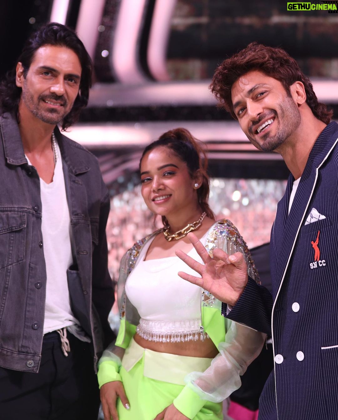Manisha Rani Instagram - Are you guys Excited for today’s performance? Aaj 2 act hone wala hai ,Apne taraf se jitna ho raha hai kar rahi hu hopefully Applogo ko pasand aayega ! Aur voting lines Aaj raat 9:30 pm se 12 bje tak hai ..Toh bhar bhar k votes kijye apni Manisha Rani ko support kijye .. #love uh all Mumbai, Maharashtra