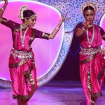 Manisha Rani Instagram - This week We are doing Odissi dance 💃form . Something very different & very difficult 🤭Hope uh guys will love it .. Guess the song guys ? #Manisharani#manishasquad#1piece#mrani Mumbai, Maharashtra