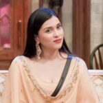 Mannara Instagram – Best caption will be pinned 📌

Styled by @mitalihandaofficial
Gold-Kundan earrings @bmbjewelsofficial 

#BB #bb17 #mannarachopra #biggboss17 #biggboss #manara #newpic #explorepage✨ #mannara #mondaymood #wkv #weekendkavaar