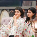 Mannara Instagram – This song is for my dear sister @mitalihandaofficial 💖 

#BB #bb17 #mannarachopra #biggboss17 #biggboss #twinning #newpic #explorepage✨ #mannara