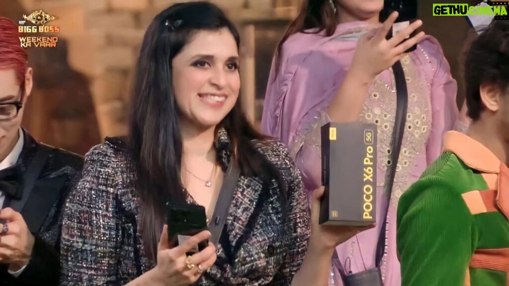 Mannara Instagram - Please vote for me on jio app, voting lines are open till Thursday 10am IST. Your support means a lot to me ❤🙏 #BB #BB17 #BiggBoss17 #biggboss17contestants #biggboss #mannarachopra #mannara #voteforme #biggbossnonstop #colors