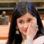 Mannara Instagram - Mainu suit suit karda ☺️ Styled by @mitalihandaofficial Diamond jewellery @bmbjewelsofficial #bb17 #colors #bb #weekendkavaar #anarkalisuits #loveforfashion #peachaesthetic #desifashion #suitstyle #jhumkilove #indianlook #ootd #BiggBoss17 #biggboss #biggbossnonstop