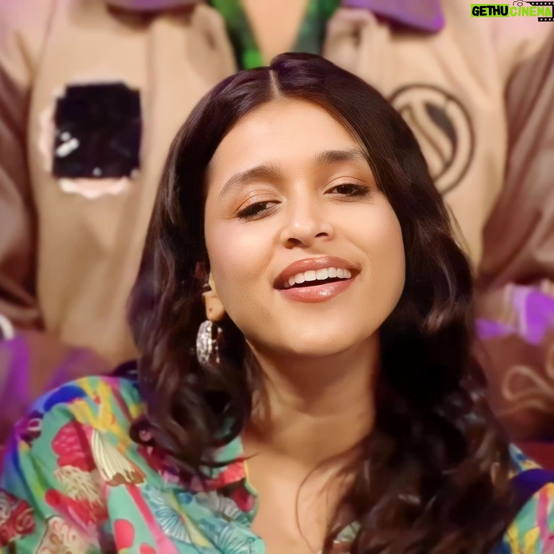 Mannara Instagram - 60 days in BB house ☺️❣️ Styled by @rimadidthat Floral shirt @uptownie101 @memannara @colorstv @officialjiocinema #mannarachopra #biggboss #bb #bb17 #igreels #biggbossunseen #greenaesthetic #bigboss #powerdressing #salmankhan #cute #igdaily