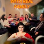 Mannara Instagram - Fam Jam 😀 🍔 ❤️ My heart was overflowing with emotions as I sat down for our first family dinner after my journey in Bigg Boss 17. My family, my friends and my sister are my pillars of strength since always and this was the first time I was away from all of them for such a long time. I’m overwhelmed with the love & adulation that I have received from my Mannara Tribe, the ones who followed my journey, understood my heart and supported me with such massive votes. I’m grateful to the Bigg Boss’ house, my co contestants and #salmankhan sir for all the learning experiences, every moment is a treasure which I’ll cherish throughout my life. Heartfelt thanks to my most generous audience for standing by me through thick and thin. I love you more than words can ever express. Much Love ❤️ NOW LETS EAT PEOPLE …🤪🫶🏻😅😁 Mannara . . . #mannara #mannarachopra #biggboss #bb17 #biggboss17 #gratitude #instalove #fyp #DinnerScenes #familytime #dinnerdate #vibe