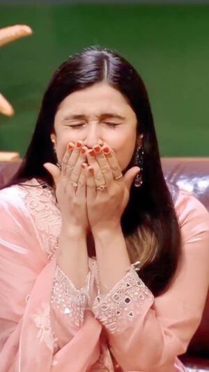 Mannara Instagram - The one bond I'm going the miss the most #BBnara 😌

#Biggboss #MannaraChopra #Biggboss17 #bb #bb17 #Mannara