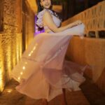 Mannara Instagram - Lost in fairytale vibes 💜 But not without my favourite @taylorswift song 🎵 #MannaraInWonderland #MannaraChopra Styled by : @style_by_sujatarajain Jewels by : @bmbjewelsofficial Photography: @lsd.photography.official And hair n make up by me - Coz u like me real 😇💜