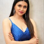 Mannara Instagram - Sunday saying ~ In life all that matters is how you treat people ; be compassionate . #LoveM 💙 Styled by @hitendrakapopara Outfit by @labelsimrankatyal Styling team @nidhi_harsora21
