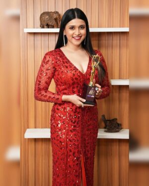 Mannara Instagram - Thankyou @bigfmindia for the #TheRisingStar award at the #bigimpactawards2024 

Styled by @hitendrakapopara
Outfit by @rentrooo
Styling team @tanyakalraaa @nidhi_harsora21
Jewellery by @the_jewel_gallery