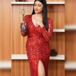 Mannara Instagram - Thankyou @bigfmindia for the #TheRisingStar award at the #bigimpactawards2024 Styled by @hitendrakapopara Outfit by @rentrooo Styling team @tanyakalraaa @nidhi_harsora21 Jewellery by @the_jewel_gallery Mumbai - The City of Dreams