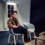 Manoj Bajpayee Instagram – Soup Chronicles 🍲…1. That ‘Ready for Soup!’ excitement… 2. Anticipation at its peak 3. Soup, why you no here yet? 😠 4. Wait, is that soup I smell… or am I dreaming? 

#KillerSoup #KillerSoupOnNetflix
#KillerSoupOn11Jan @netflix_in

Jacket: @backalleybodega 
Glasses: @voyageeyewear
Styled by: @azcouture_official
Assisted by: @labelblive