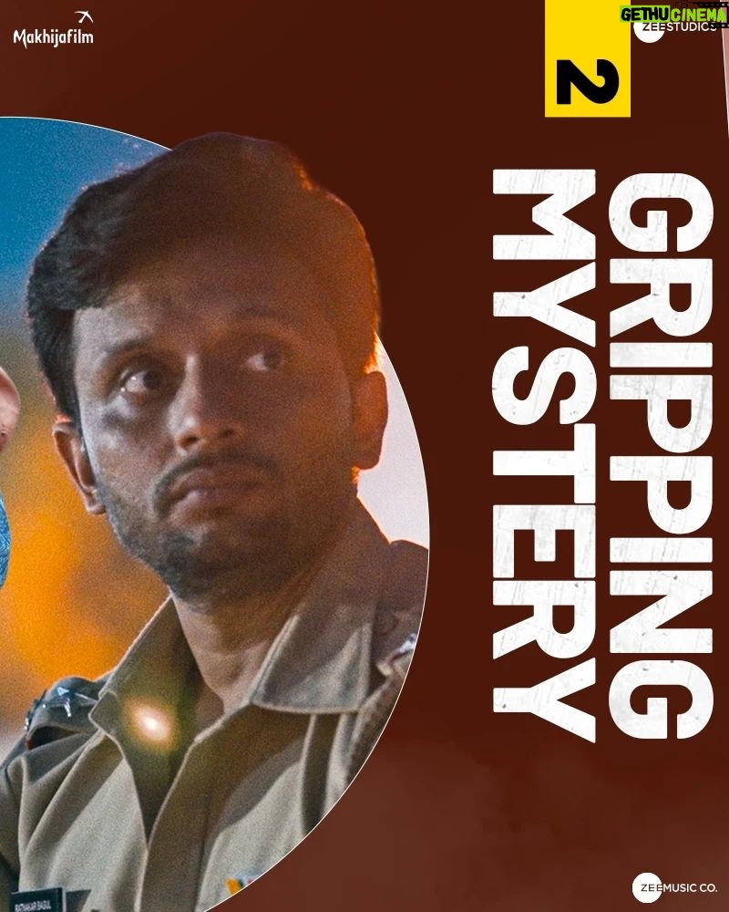 Manoj Bajpayee Instagram - Here are 5 solid reasons why you shouldn't miss Joram – from intense storytelling to a thrilling ride that keeps you on the edge! Book your tickets! (Link in bio) #Joram in cinemas worldwide now. @zeestudiosofficial @mohdzeeshanayyub @nakedindianfakir @village_at_makhijafilm @nowitsabhi @smitatambe @tannishtha_c @meghamathurhere @nimmyraphel @bose.anupama @deepaksimhal @piyushputy @avrobanerjee @mangeshdhakde @sidmeer @viraj_selot @ipankajbatra @joshi.ashvin @dhiman.karmakar @castingbay @ashimaavasthi @callmenabo @zeemusiccompany