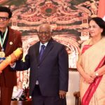 Manoj Bajpayee Instagram - Honored to receive the Champions of Change Award Maharashtra, conferred by the Hon’ble 37th Chief Justice of India, Justice K G Balakrishnan, and Hon’ble Justice Gyansudha Misra. Heartfelt congratulations to my fellow awardees for their inspiring contributions. ❤️ Thank you, Shri Nandan Jha (@nandan5664) and the committee for acknowledging our combined efforts towards societal betterment and the Indian film industry. Eager to continue making a positive impact. 🙏🏽 #ChampionsOfChangeAward  @championsofchangeawards @ifie_2011 #IFIE
