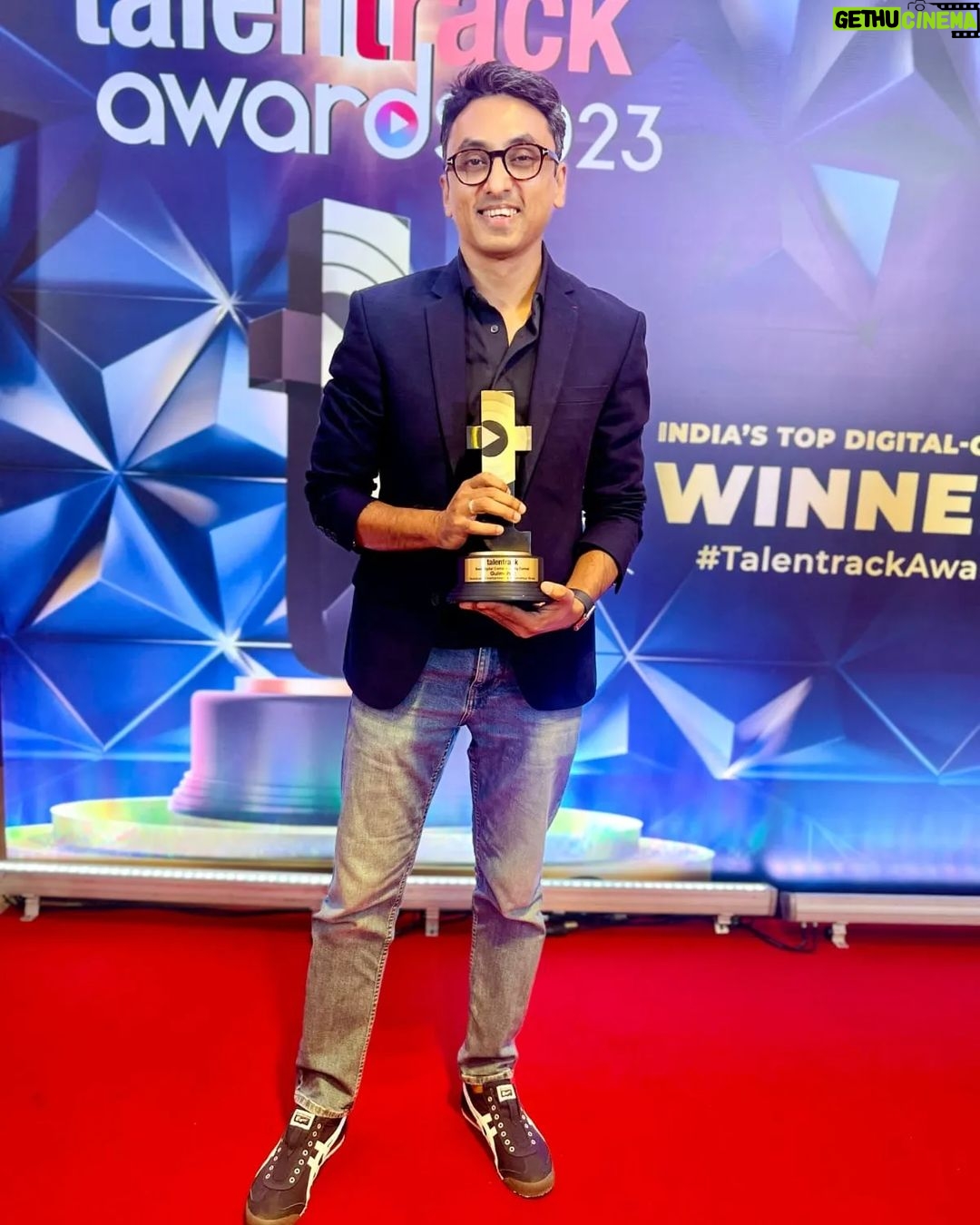 Manoj Bajpayee Instagram - Firstly, immense gratitude for our fabulous audience, you are the true foundation of our success, thank you for all the love for #Gulmohar ❤️ Honoured to have received the Best Actor award (Jury) for #Gulmohar at #TalentrackAwards2023 It's even more special knowing our film also won Best Film (Best Digital Content - Long Format) and Best Casting Director. CONGRATULATIONS! to @rahulchittella, @starstudios @disneyplushotstar @chalkboardentertainment @vikeshbhutani @gitika.aggarwal, our casting directors @sanjeevmauryaofficial @dilipkhussro #PrashantSingh, my amazing co-stars, and everyone who worked on the film. I hoped to be there, but shooting for #BHAIYYAJI kept me away. Celebrating with everyone in spirit! #GulmoharOnHotstar @talentrackofficial #SharmilaTagore @simranrishibagga @surajsharmagram @kavidrama @utsavijhamusic @Santhybee @jatingoswami_official @gandharvdewan @anuraag_arora_official @zeemusiccompany @siddkhoslamusic @seth_kanishk @talatazizofficial @sethkavita @Koo_ba_koo @vijayganguly @pita625 @eeshitnarain @mansidhruvmehta @mrsheetalsharma