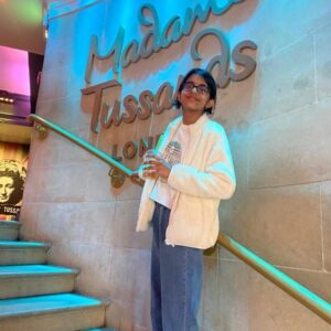 Manoj Bajpayee Instagram - Seeing London through the eyes of a 12-year-old has been so much fun! I've been here many times, but this is my first time as a tourist. We're walking a minimum of 10 km every day, mapping out every nook and corner. #FamilyVacation