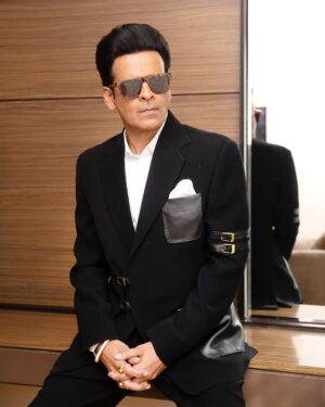 Manoj Bajpayee Instagram - Kal hone waala hai kuch Bawaal 😎

Outfit: @bharat_reshma
Shoes: @Rossobrunelloofficial
Glasses: @voyageeyewear
Styled by: @azcouture_official
Team: @akanshachaturvedighosh @theesahilbhardwaj
 📸By : @rajatsainiphotography
#mensfashion #mensfashion #homme #potd #Ootd #menswear